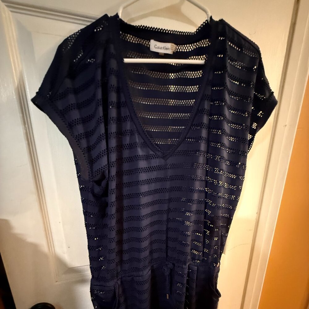 Calvin Klein L/XL swimsuit coverup in navy blue